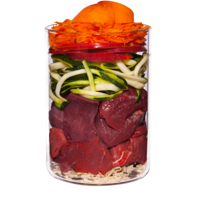 Rind mit Karotte, Apfel und Naturreis